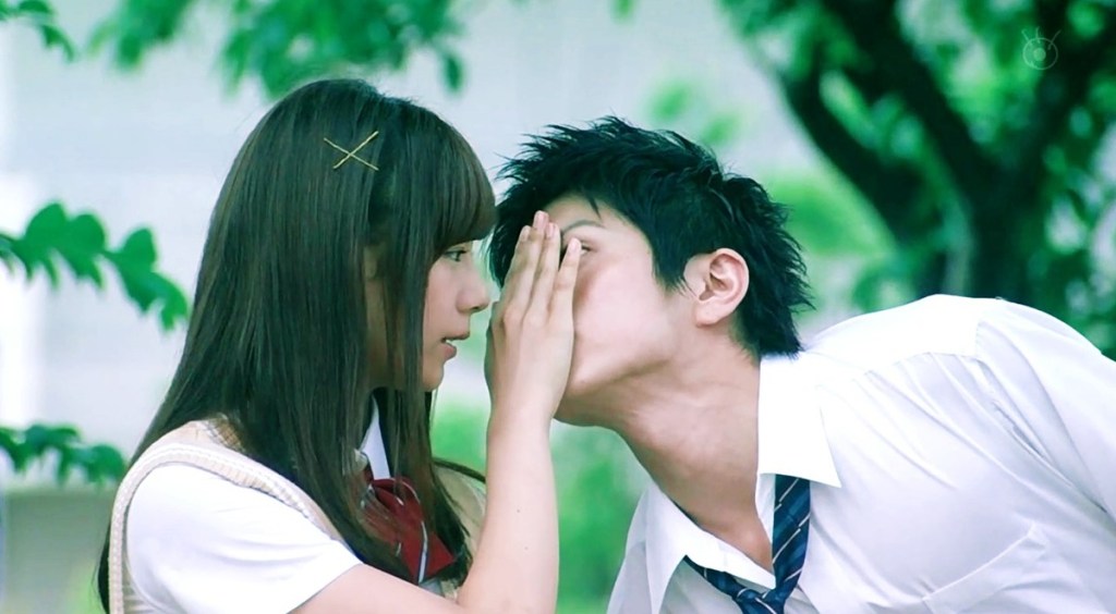 C’est QUOI ces BISOUS&nbsp;???!